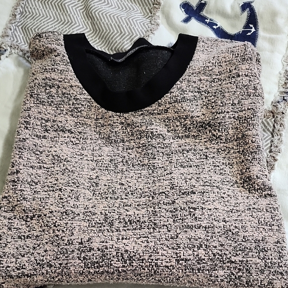 Pink and Black Crew Neck Sweater with Textured Knit - Picture 4 of 4